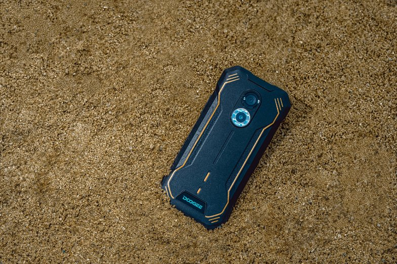 Viqee Hot Sell Tablet Rugged Phone Model S51 6-Inch 4+64GB 5000mAh Water Proof Phone, Ready in Stock