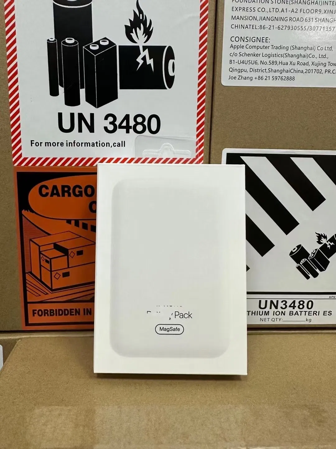 Магнитный пауэрбанк 5000mAh с беспроводной зарядкой Magsafe