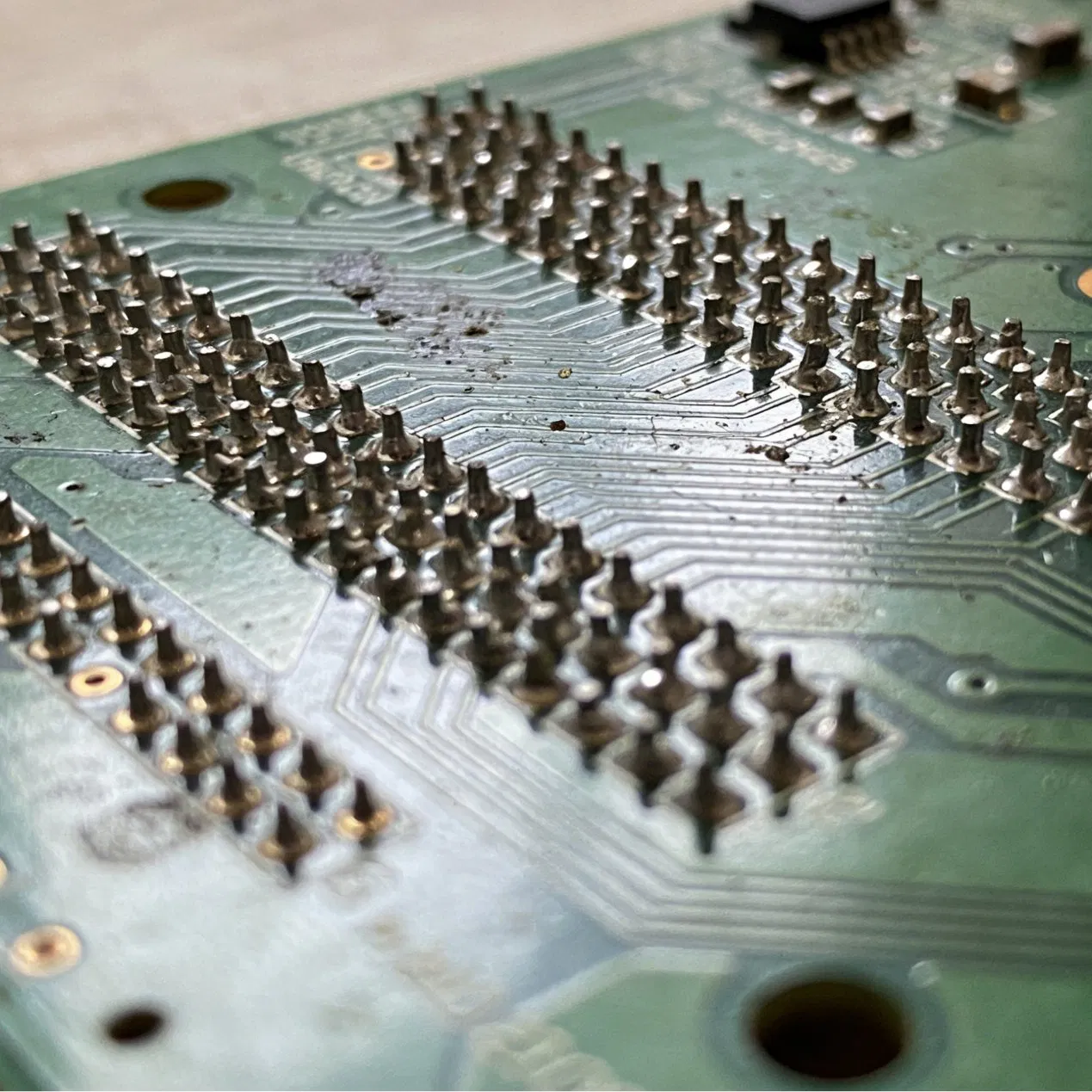 Non-Conductive Electronic Cleaner Spray - Protects Sensitive Components