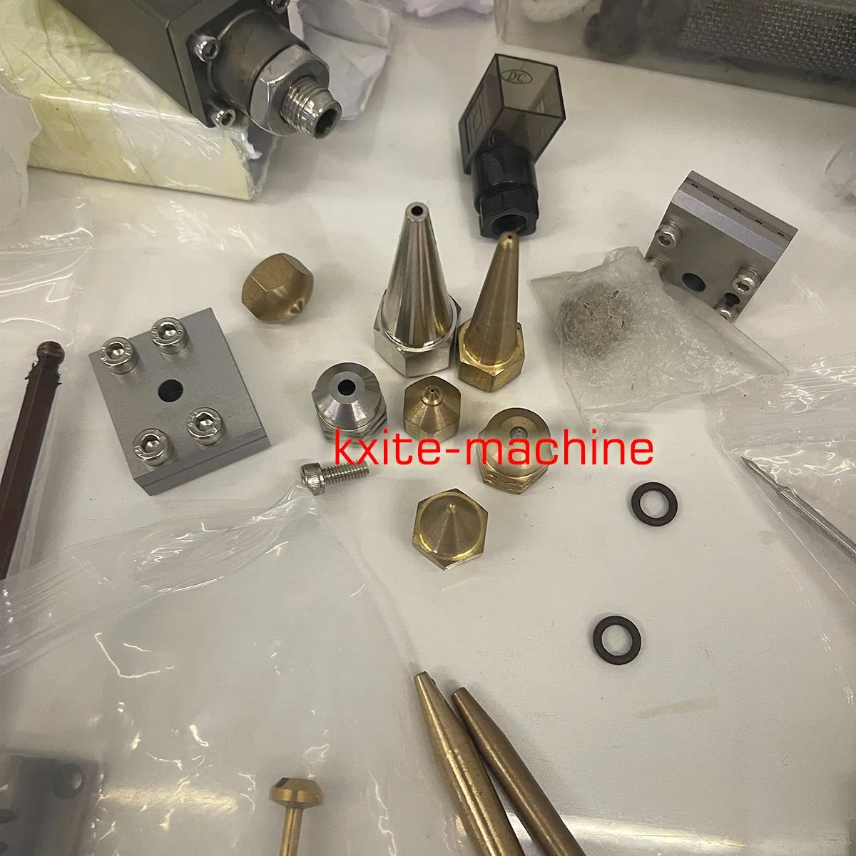 Сопло для термоклеевого автомата, фильтр-дозатор