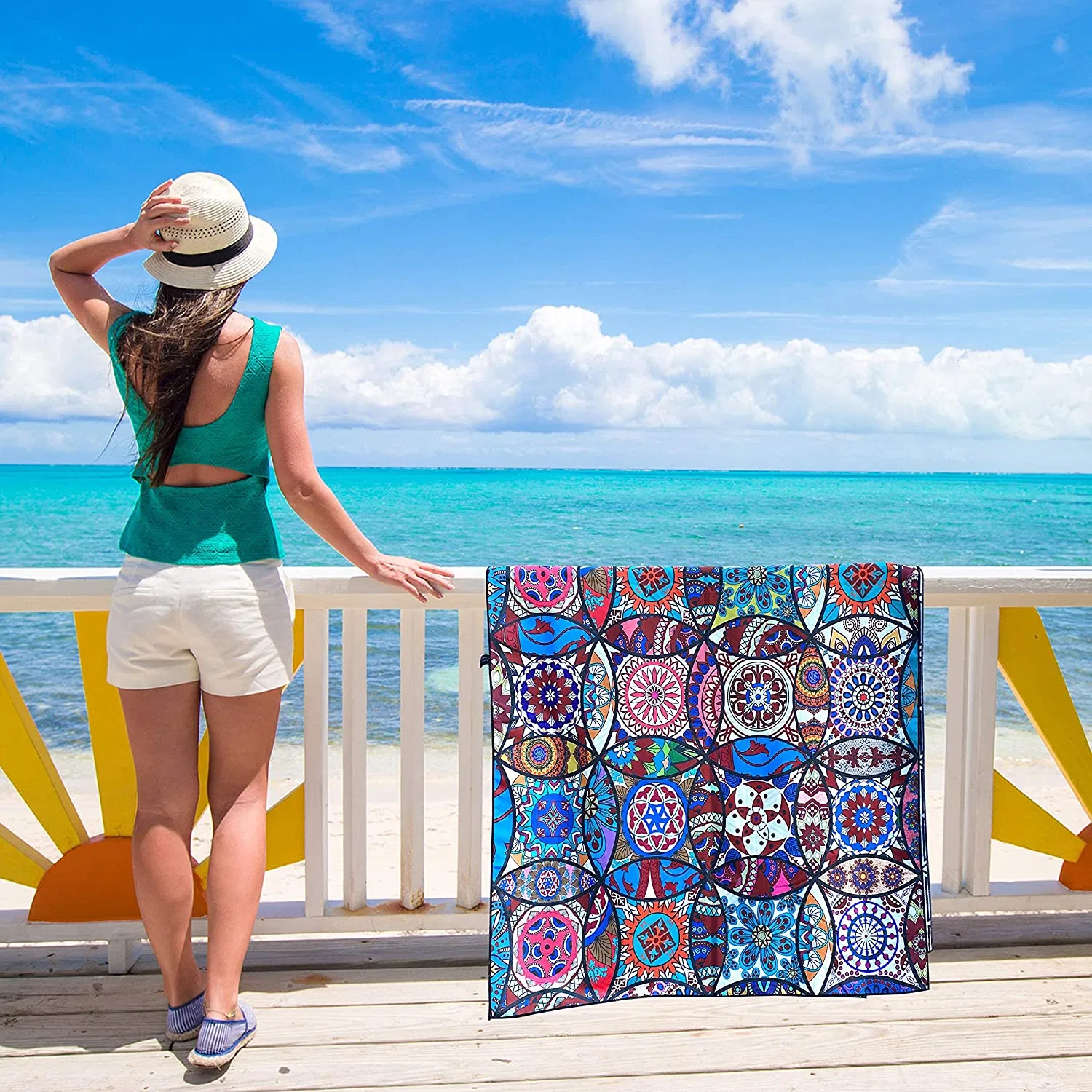 Hot Sale Custom Design Recycled Plastic Sand Free Quick Dry Swimming Beach Towel with Logo Custom Print
