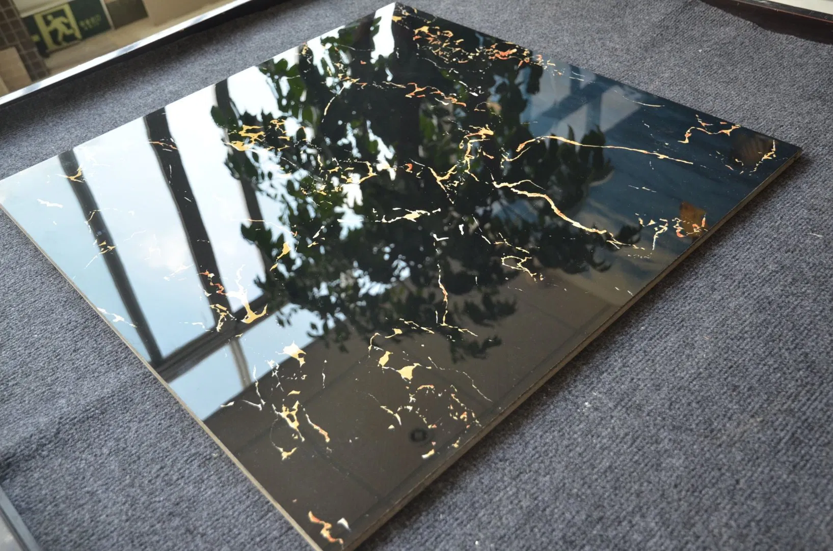 Black with God Interior Floor and Walldesign Polished Glazedporceain Marbe Tile Texture