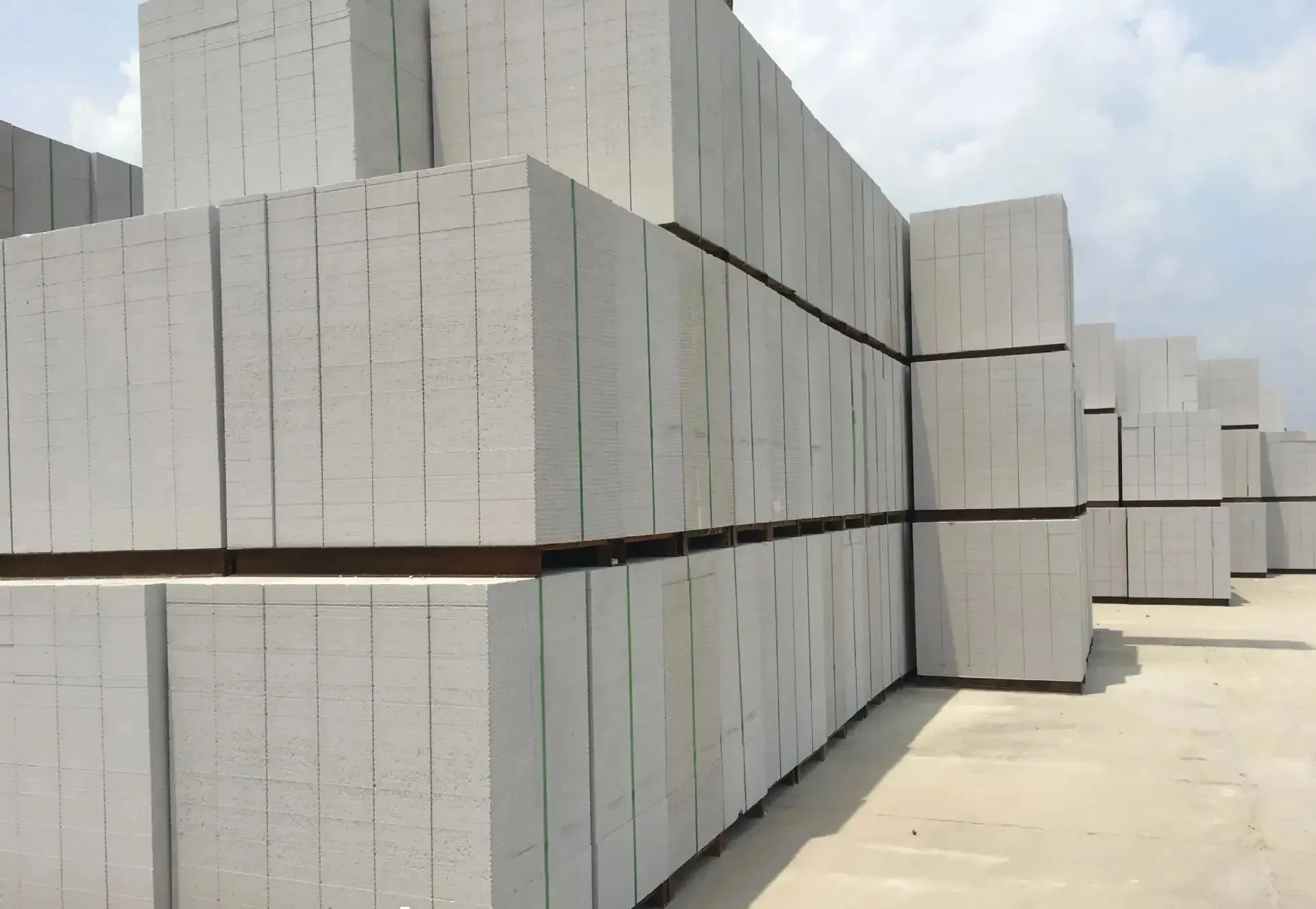 Environmental Friendly Blocks Autoclaved Aerated Concrete Blocks