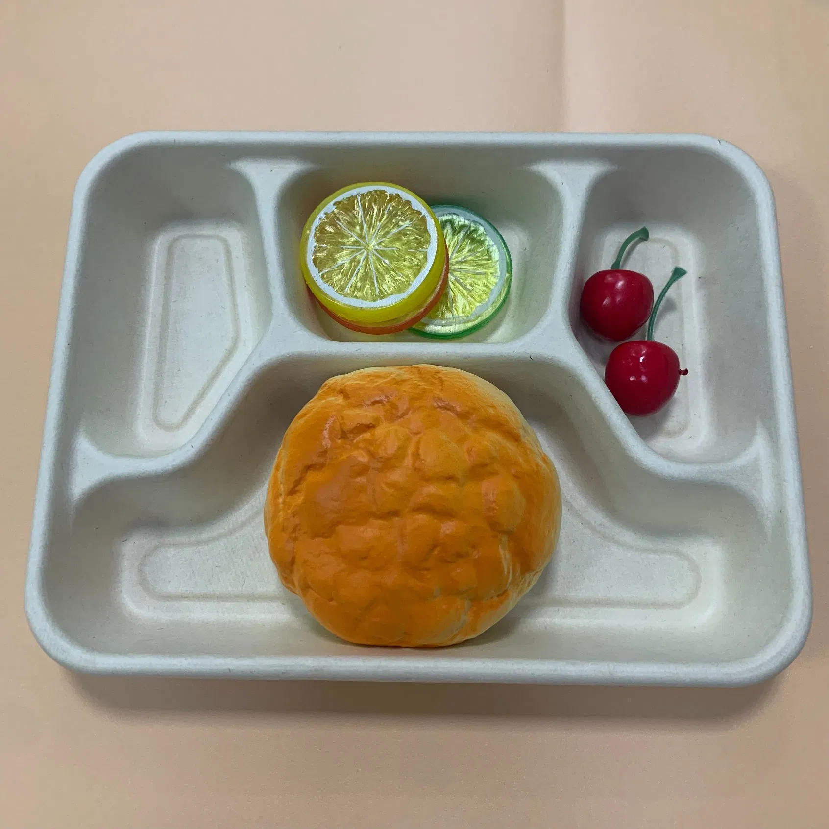 Biodegraded Disposable Sugarcane Bagasse Compartment Tray with Lid Wholesales Food Safe Serving Tray