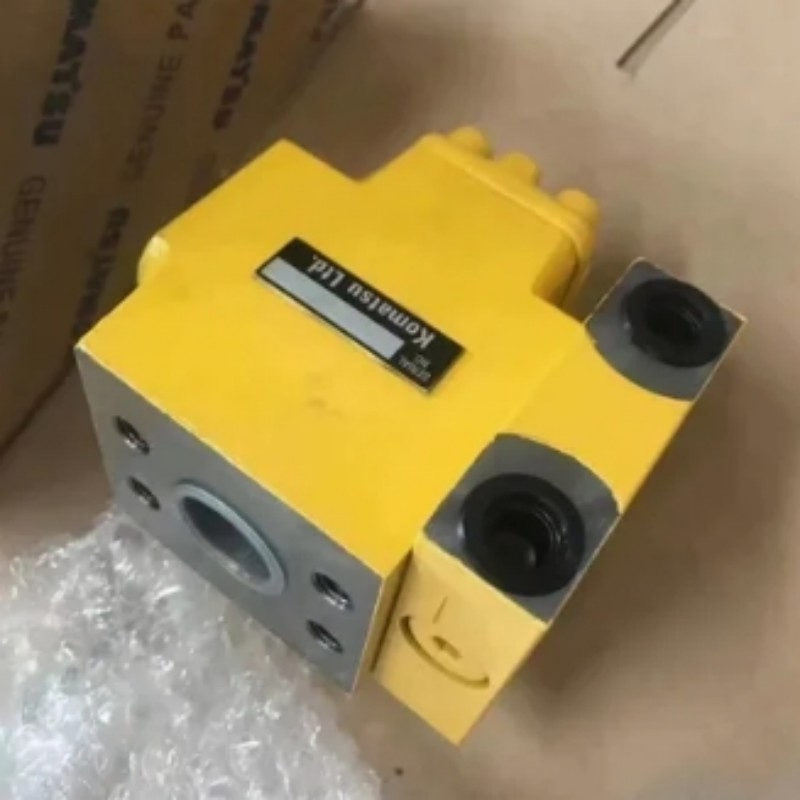 Топливный насос Komatsu 6D170-5