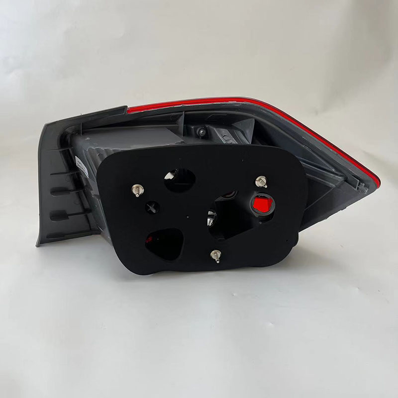 Универсальный стоп-сигнал и фонарь заднего хода для авто