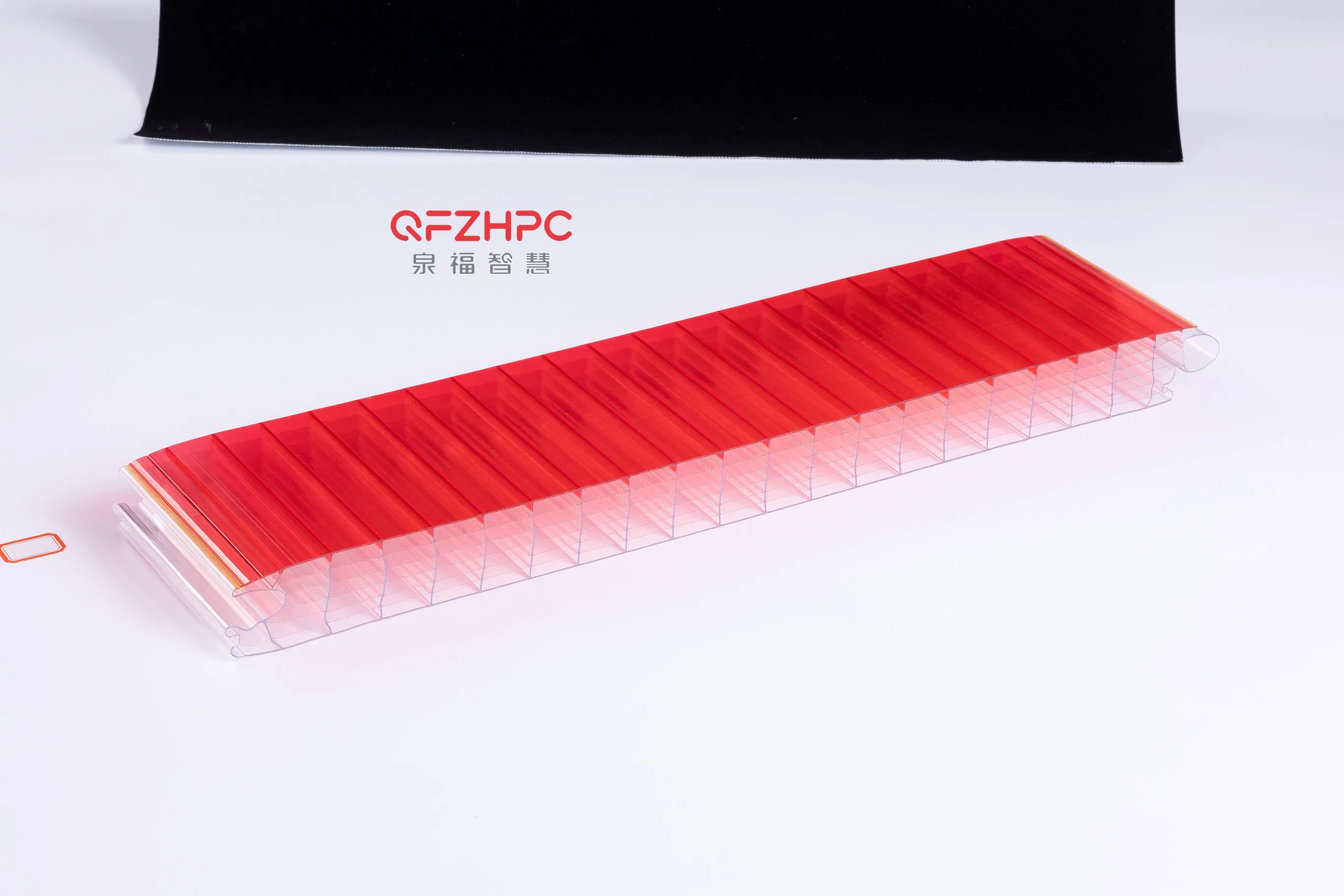 Special Red Diffusion Plug in Polycarbonate Hollow Sheet for Decoration, Partition, Curtain Wall