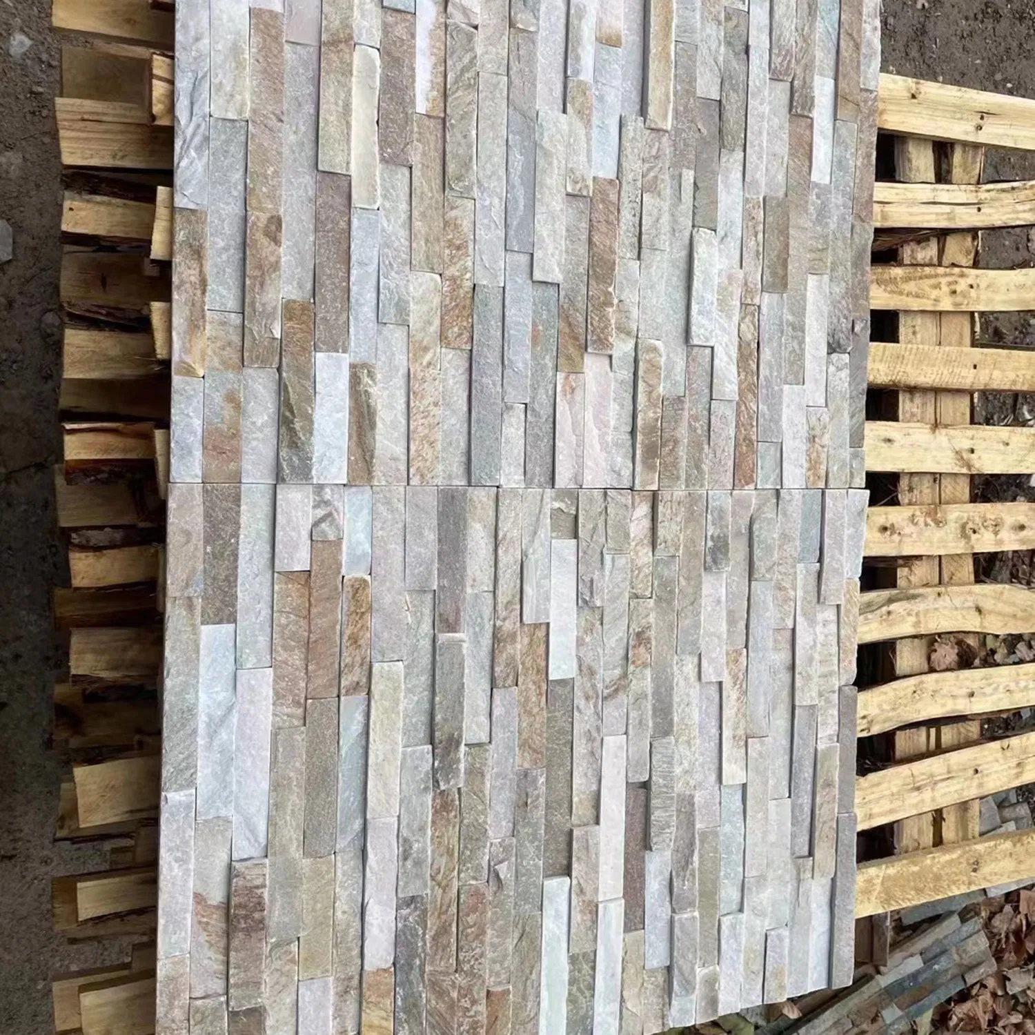 China Natural Yellow Split Face Slate Culture Stone Wall Cladding Facade Tile for Exterior Wall