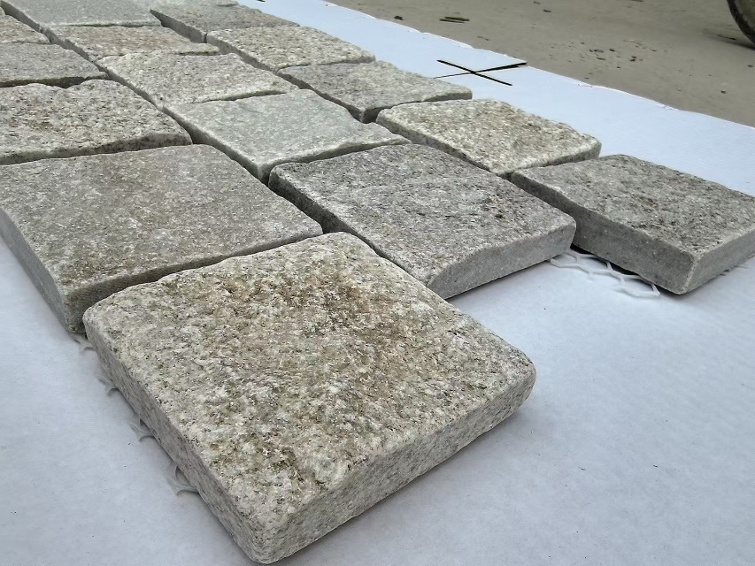 White Quartzite Randon Shape Tile for Wall and Flooring