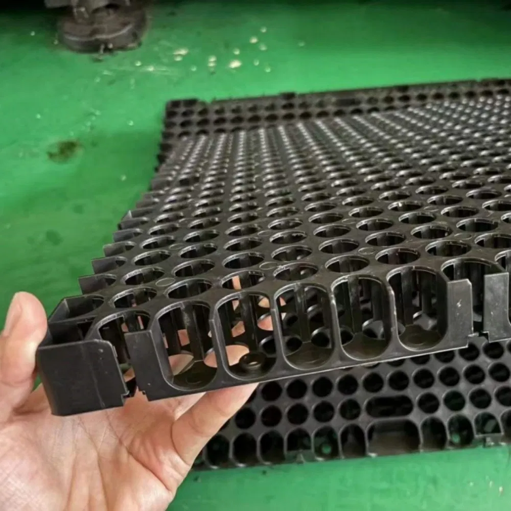 Customizable Plastic Drainage Grating Board HDPE UHMWPE Drain Cover Plate for Industrial Floor