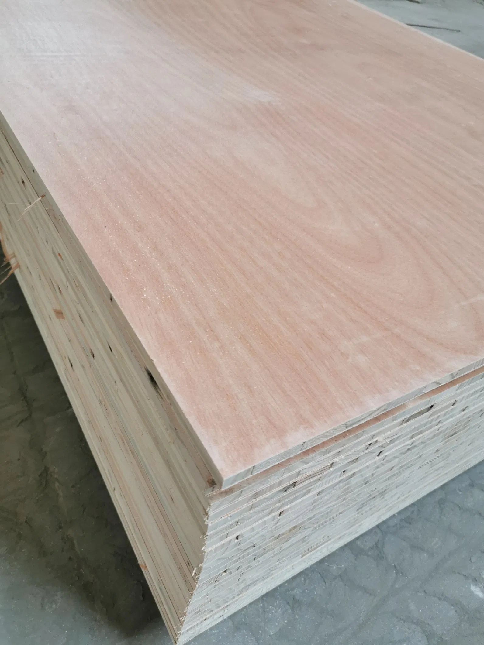 1220X2440X18mm Block Board with Falcata Core, Okume Film, Mr Glue