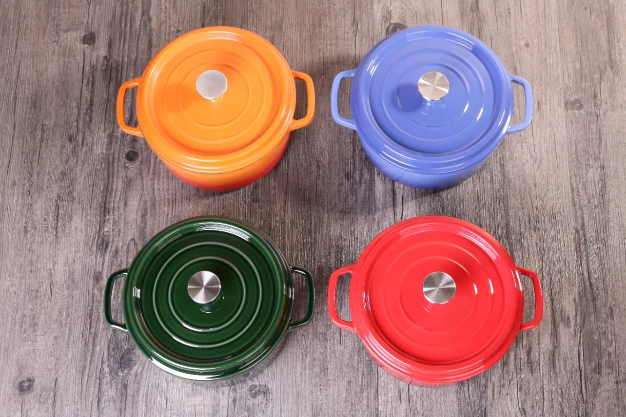 Чугунная кастрюля с эмалью под логотип