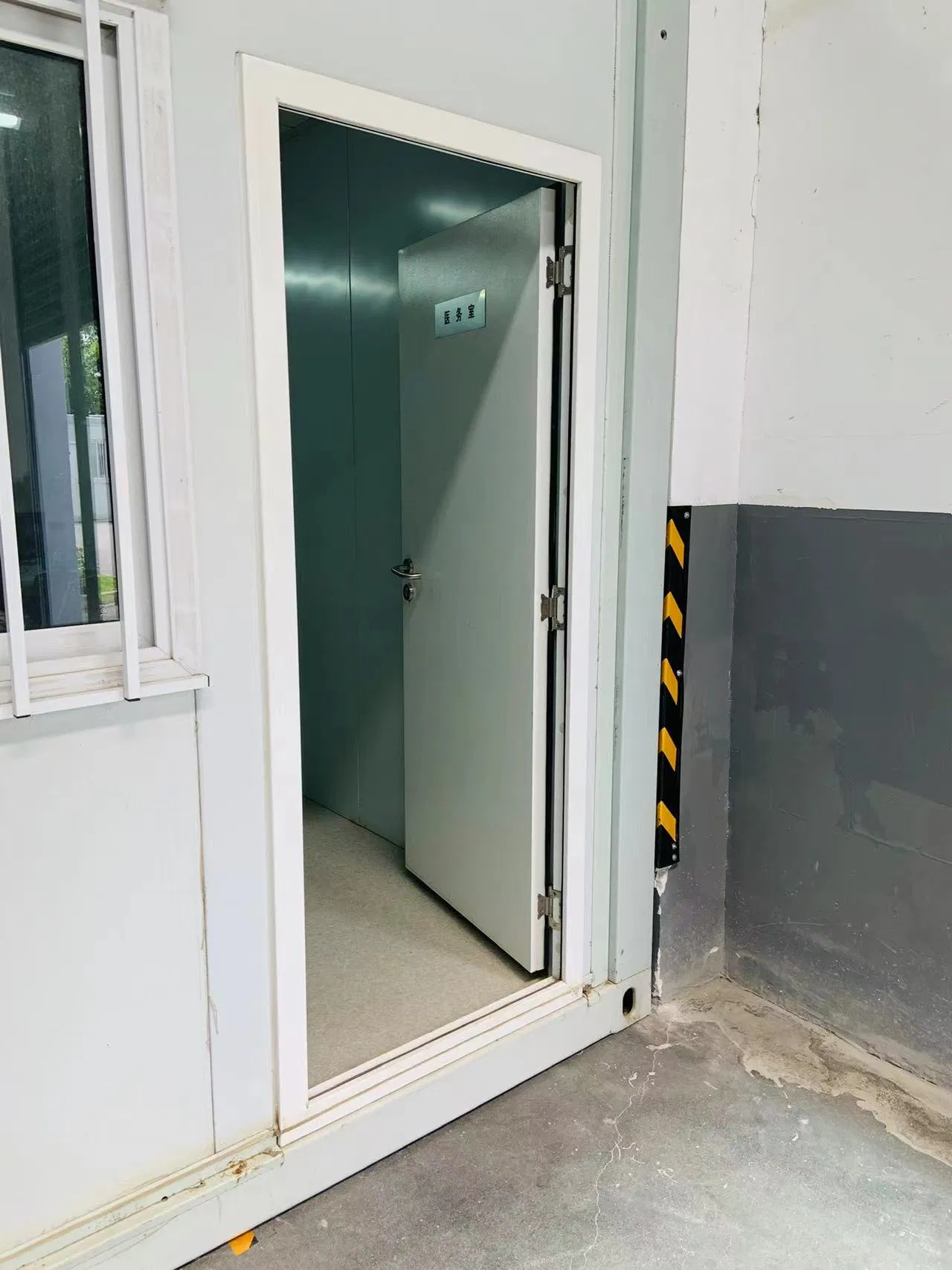 Стальная входная дверь CHAM-SSD03 для контейнерных домов