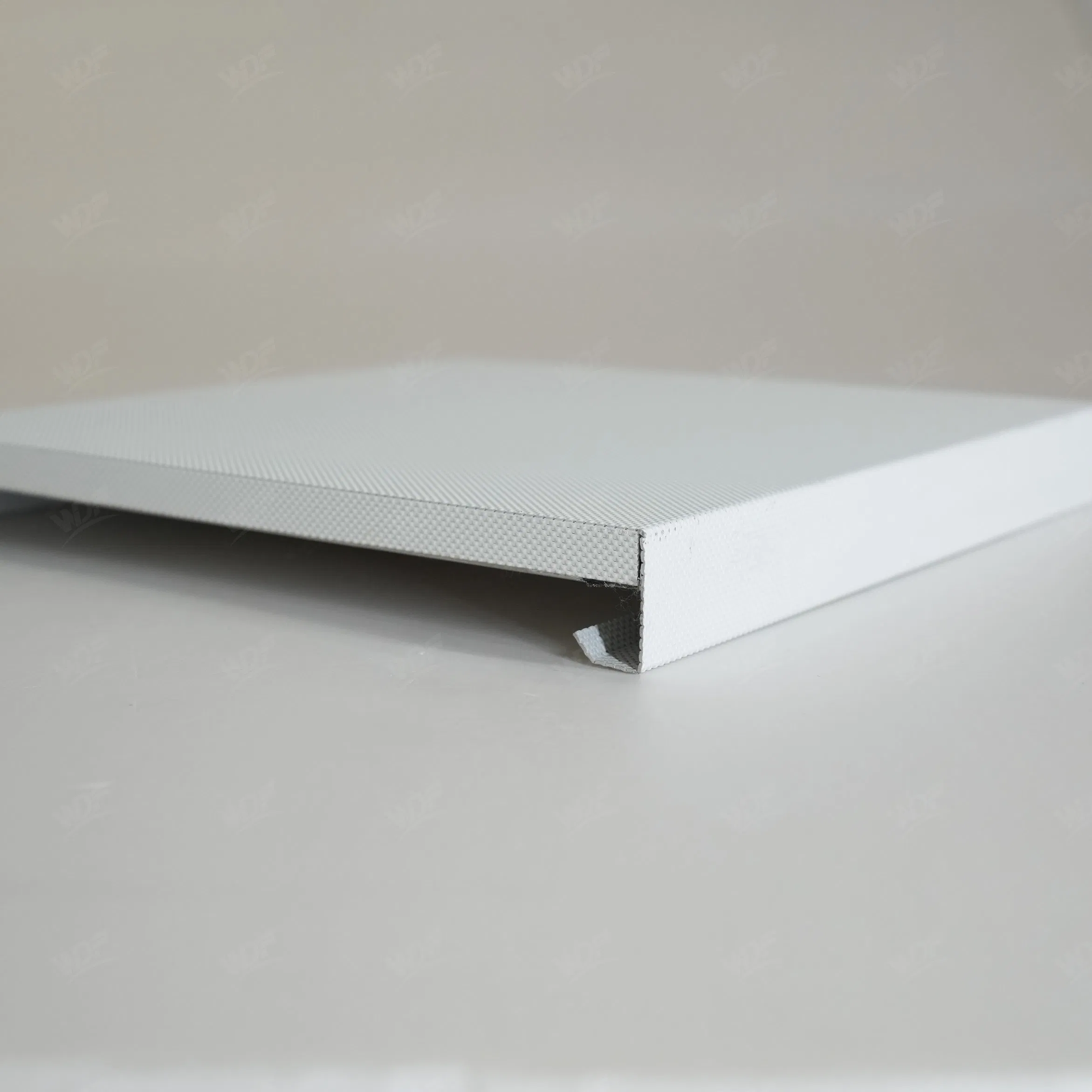High-Quality Ultra-Microporous Aluminium Honeycomb Panel for Effortless Ceiling Installation