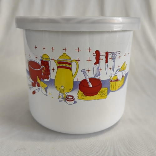 Metal-Edge Enamel Cup with Plastic Lid