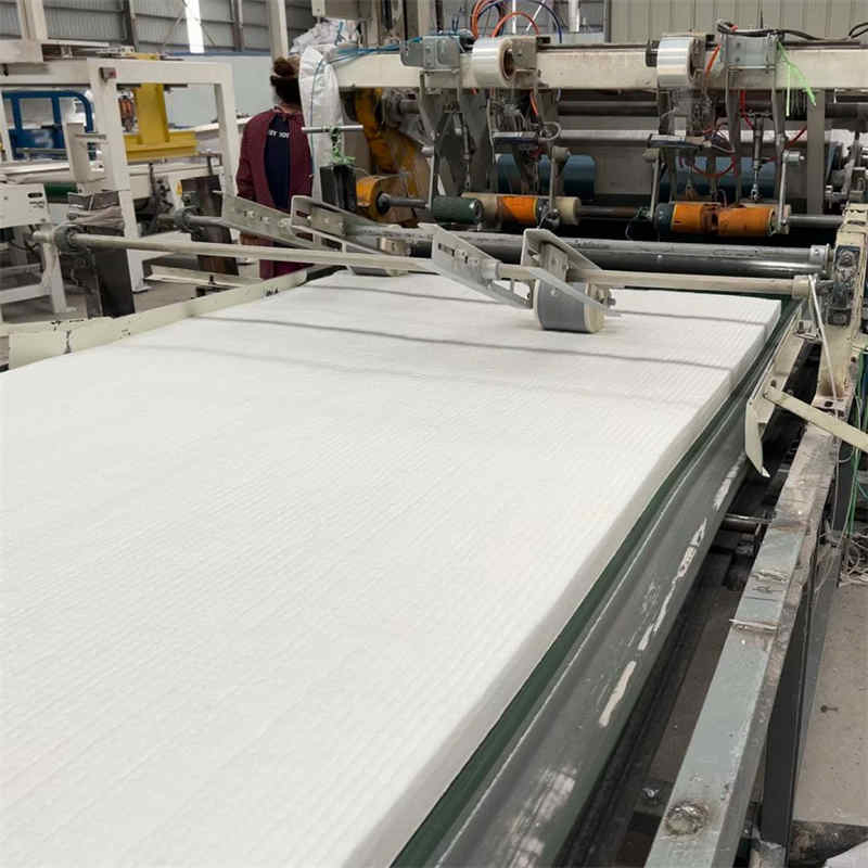 Durable Fire-Resistant Ceramic Fiber Blanket for Insulation Needs