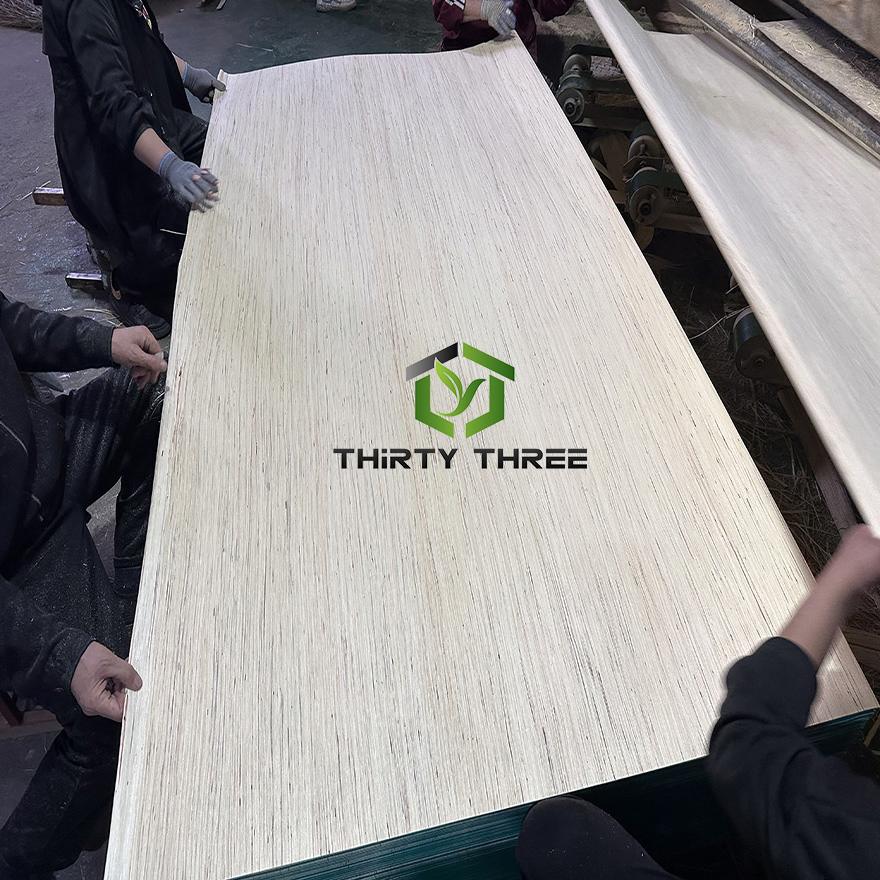 Decorative Factory Direct Sale Veneer Timber Recon Poplar Wood Veneer with High Quality