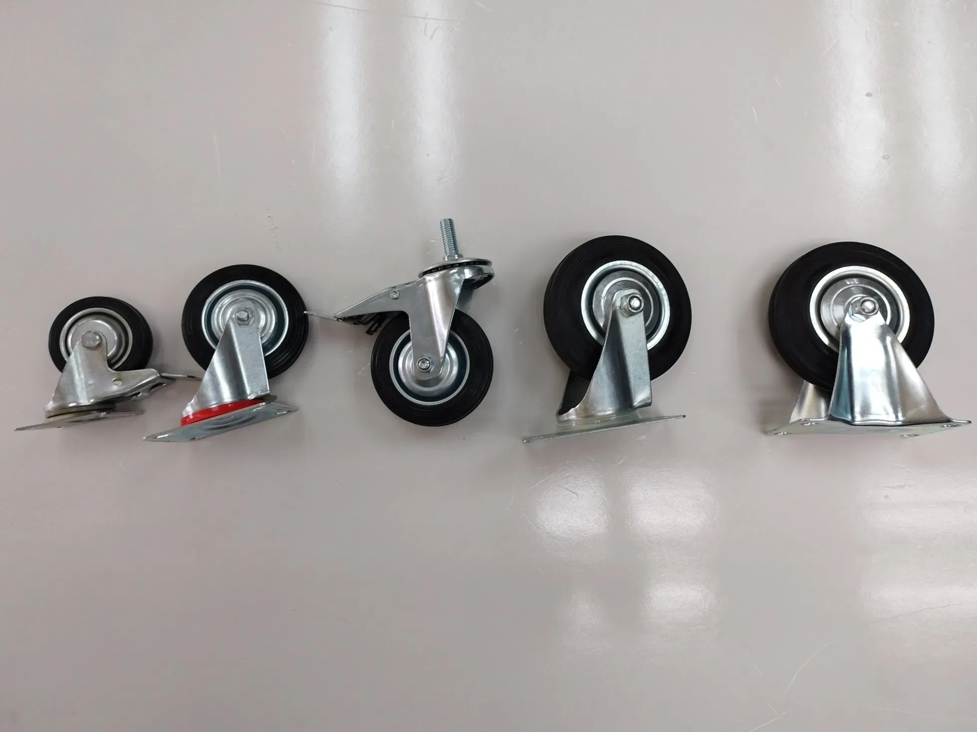 Benyu 3-8" Industrial Caster Rubber Wheel with 180kg Load Capacity in Black Color