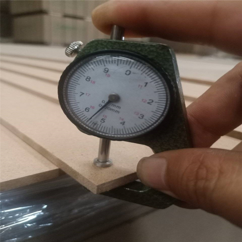 Cheap Price E2 Glue 2100X2800mm MDF Board