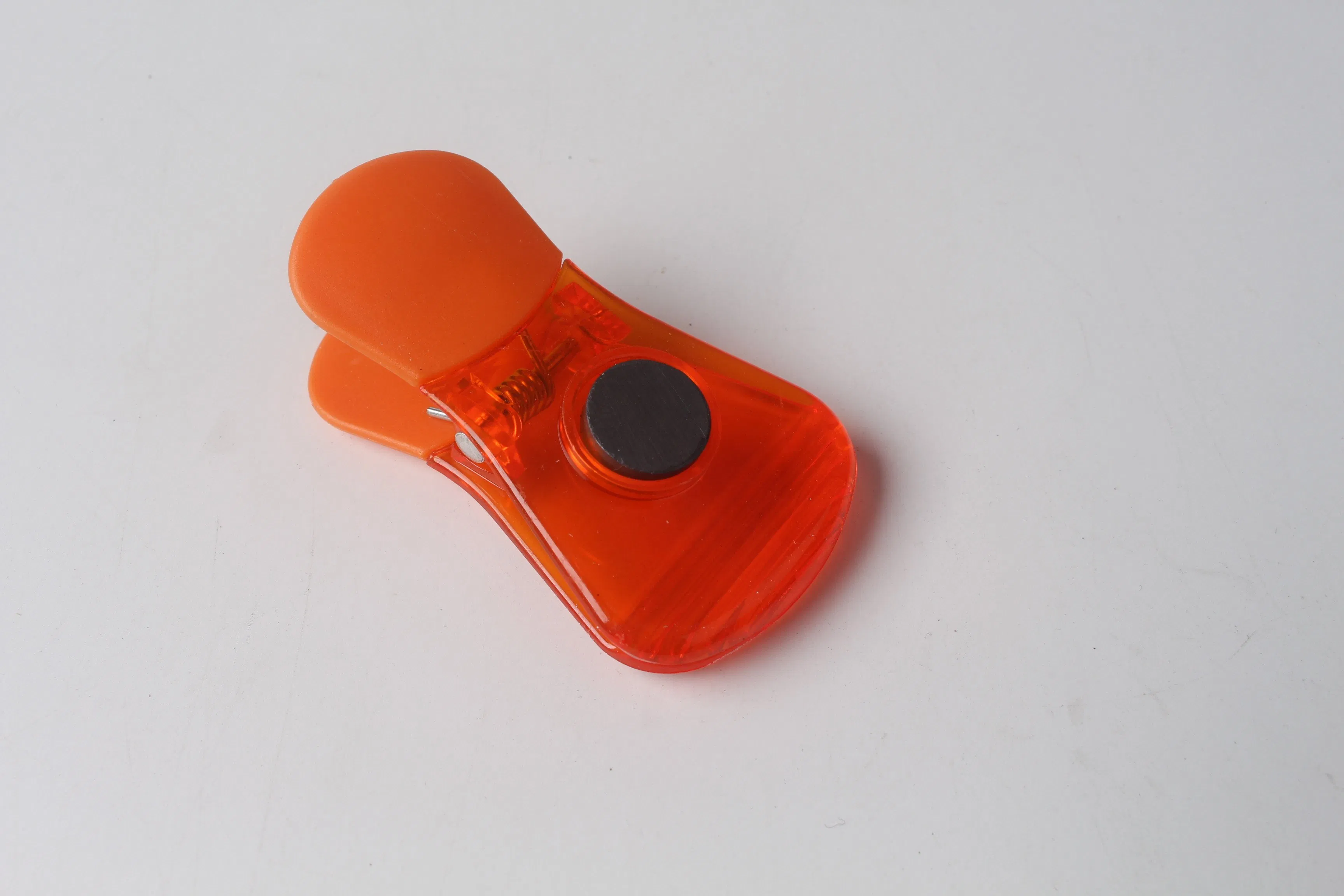 Multi-Function Color Plastic Transparent Kitchen Refrigerator Magnet Office Clip