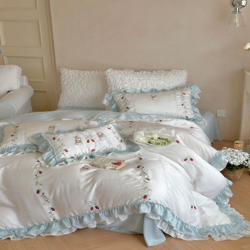 White and Pink 100 Lyocell Bed Linen Embroidery Duvet Quilt Comforter Cover Queen King Bed Sheet ODM/OEM Home Textile High Grade Bedding Set for Children Adults