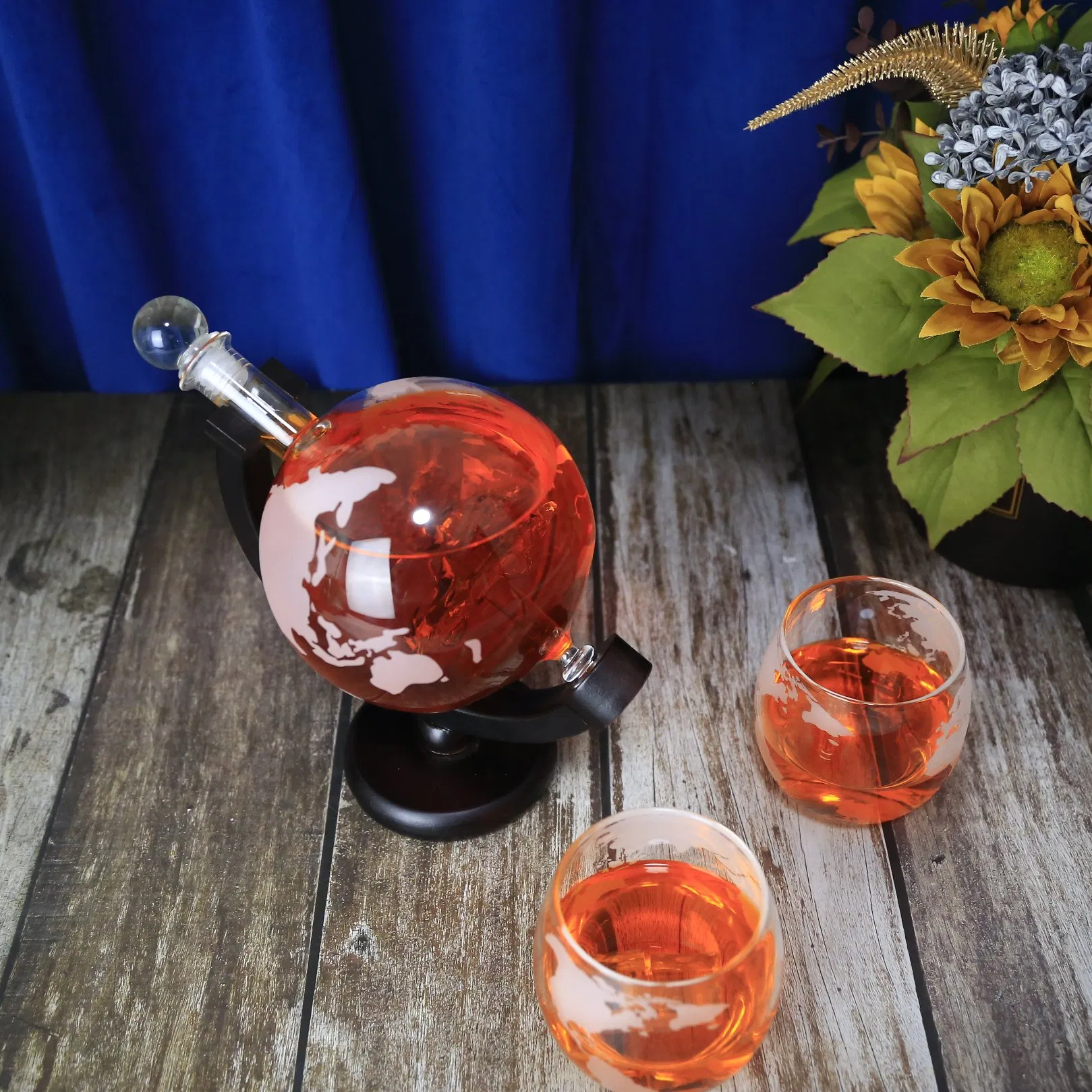 Hot Sale Globe Wine Bottle Glass Decanter Built-in Sailboat Whiskey Bottle Wine Dispenser Creative Wine Glass Gift Set