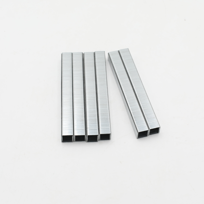 Промышленные скобы 7110 для мебели и декора