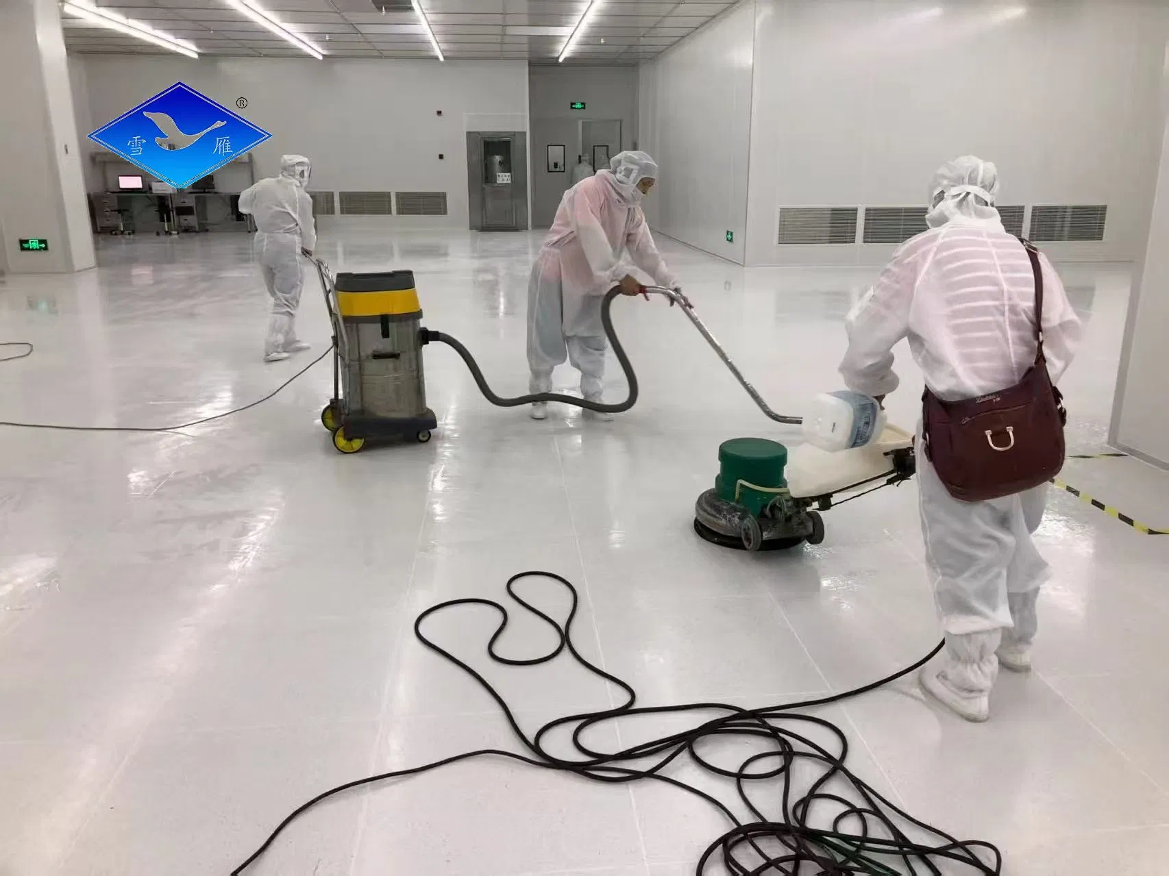 Factory Direct Conductive PVC ESD Piso Vinyl Flooring Size 500X500mm Data Center Usage