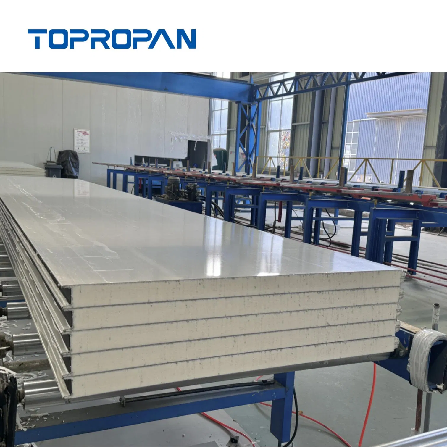 Reliable PIR Insulated Panel for Temperature Control in Storage Areas