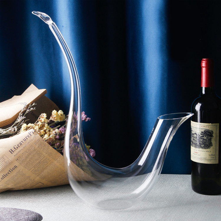 European Personalized Creative Mermaid Shaped Transparent Crystal Glass Decanter 1000ml Red Wine Decanter for Home