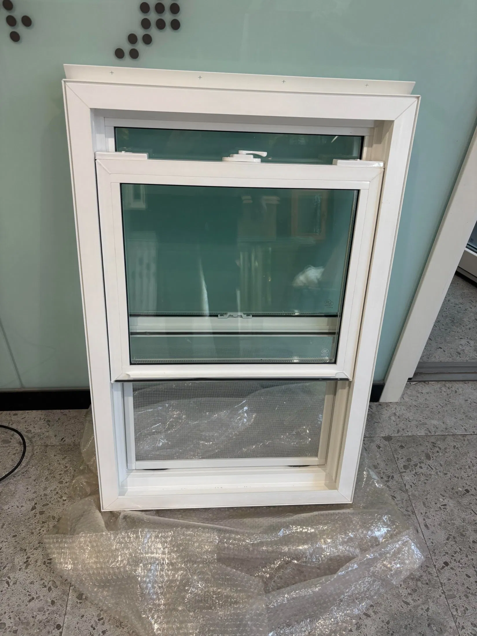 Modern UPVC Single Hung Vertical Sliding Window with Insulated Glass and Screen