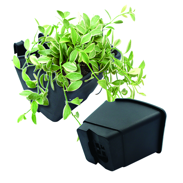 Кашпо вертикальное настенное с подвесными горшками