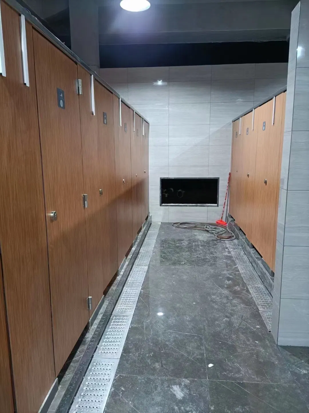 Compact Laminate Shopping Mall Public Toilet Cubicle