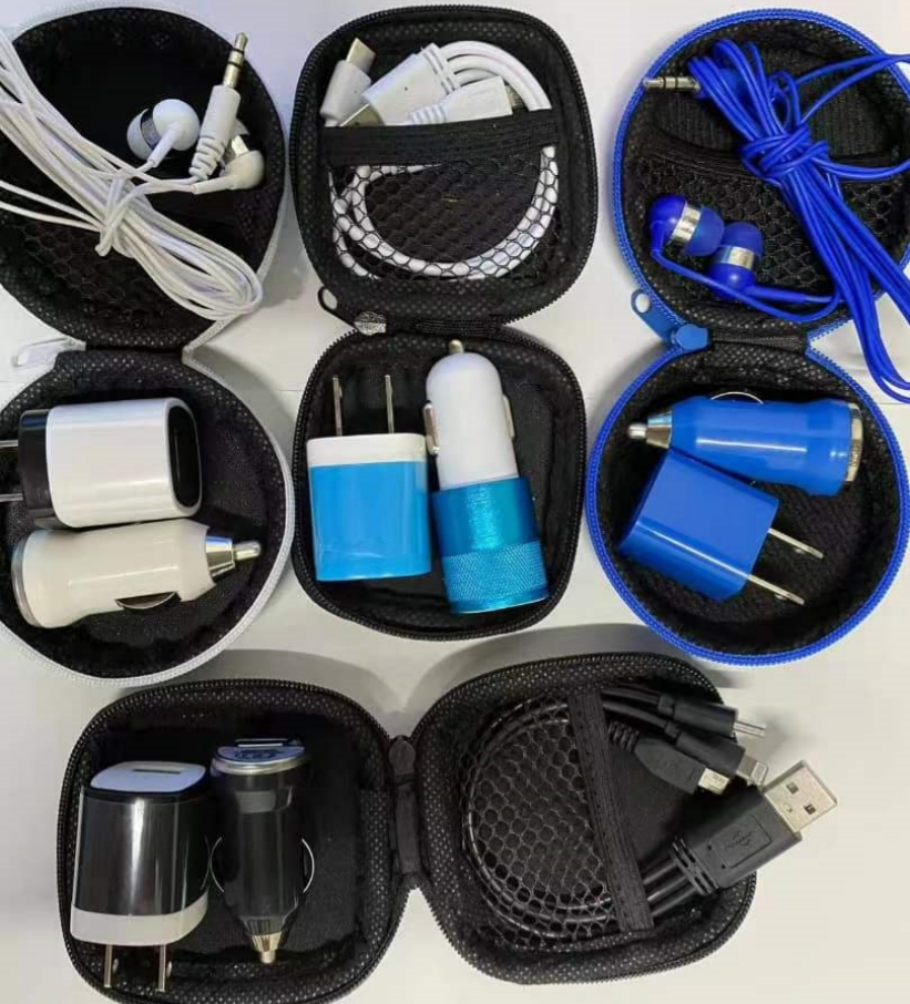 Travel Plug Mini Speaker with Power Bank Digital electronic Corporate Gift Set