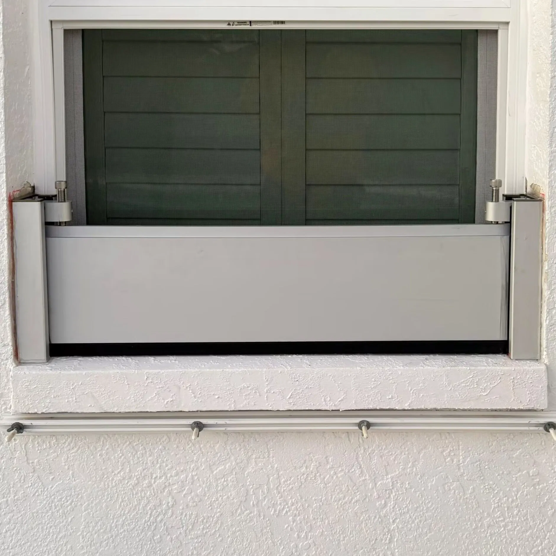 Satisfaction Guaranteed Aluminum Flood Barriers for Wall and Door Flood Protection Barrier