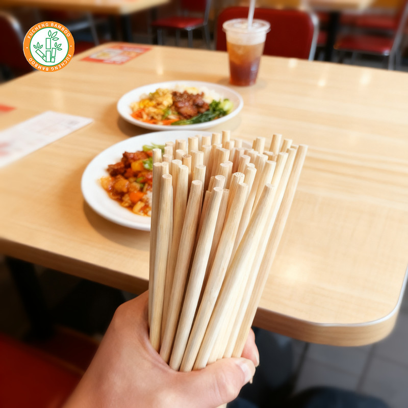 Disposable Round Bamboo Chopsticks in Naked Bamboo Sushi Chopsticks in Restaurant