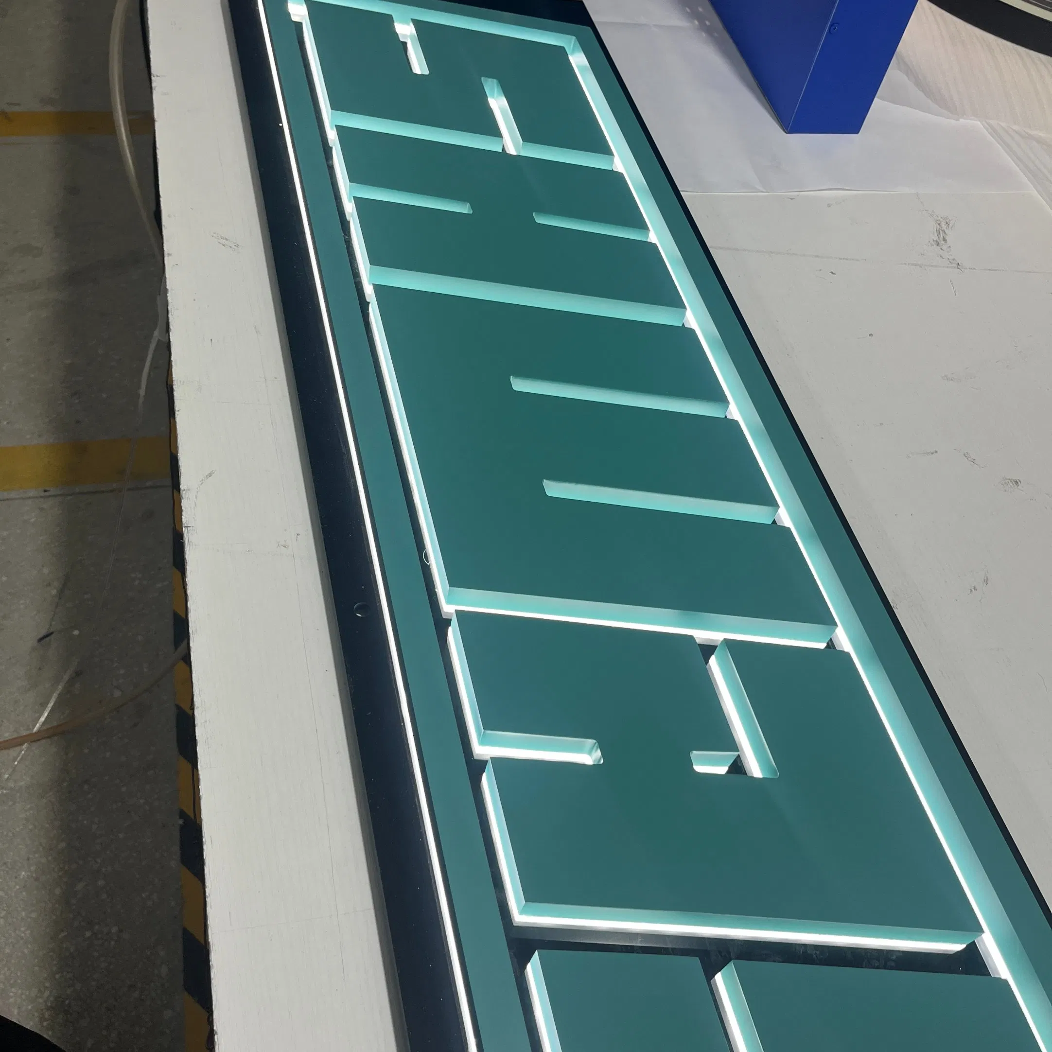 Waterproof 25mm Thickness Mini Acrylic Sign with Acrylic Backpanel