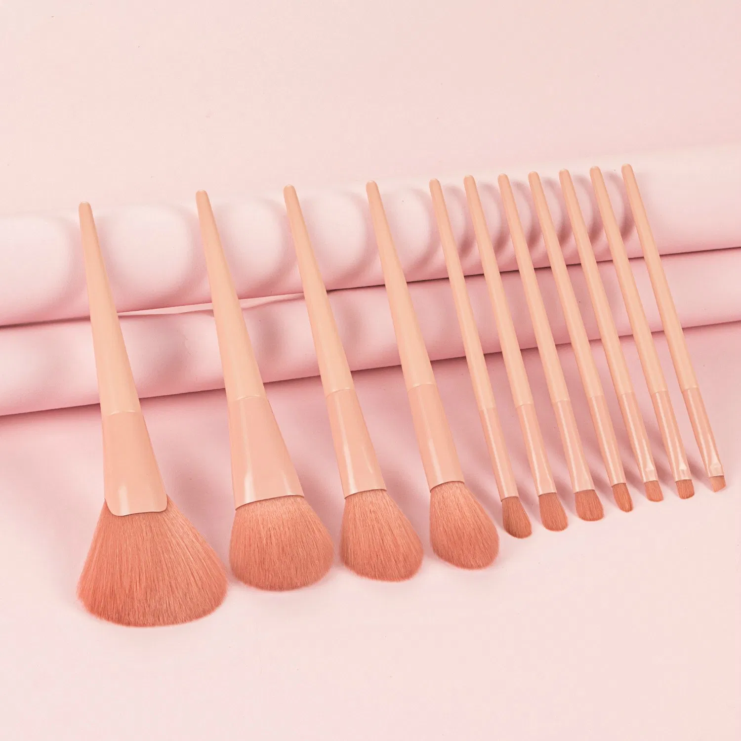 Wholesale Makeup Brush Private Label 11PCS Face Eye Soft Dense Synthetic Hair Wood Handle Makeup Brushes Set