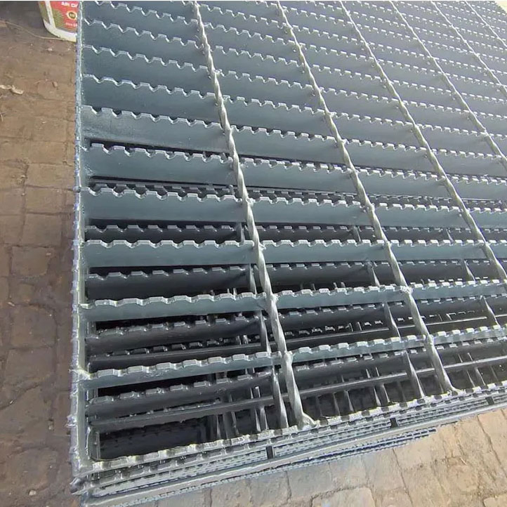 Universal Serrated Galvanized Grilles Steel Grating with High Friction Surface