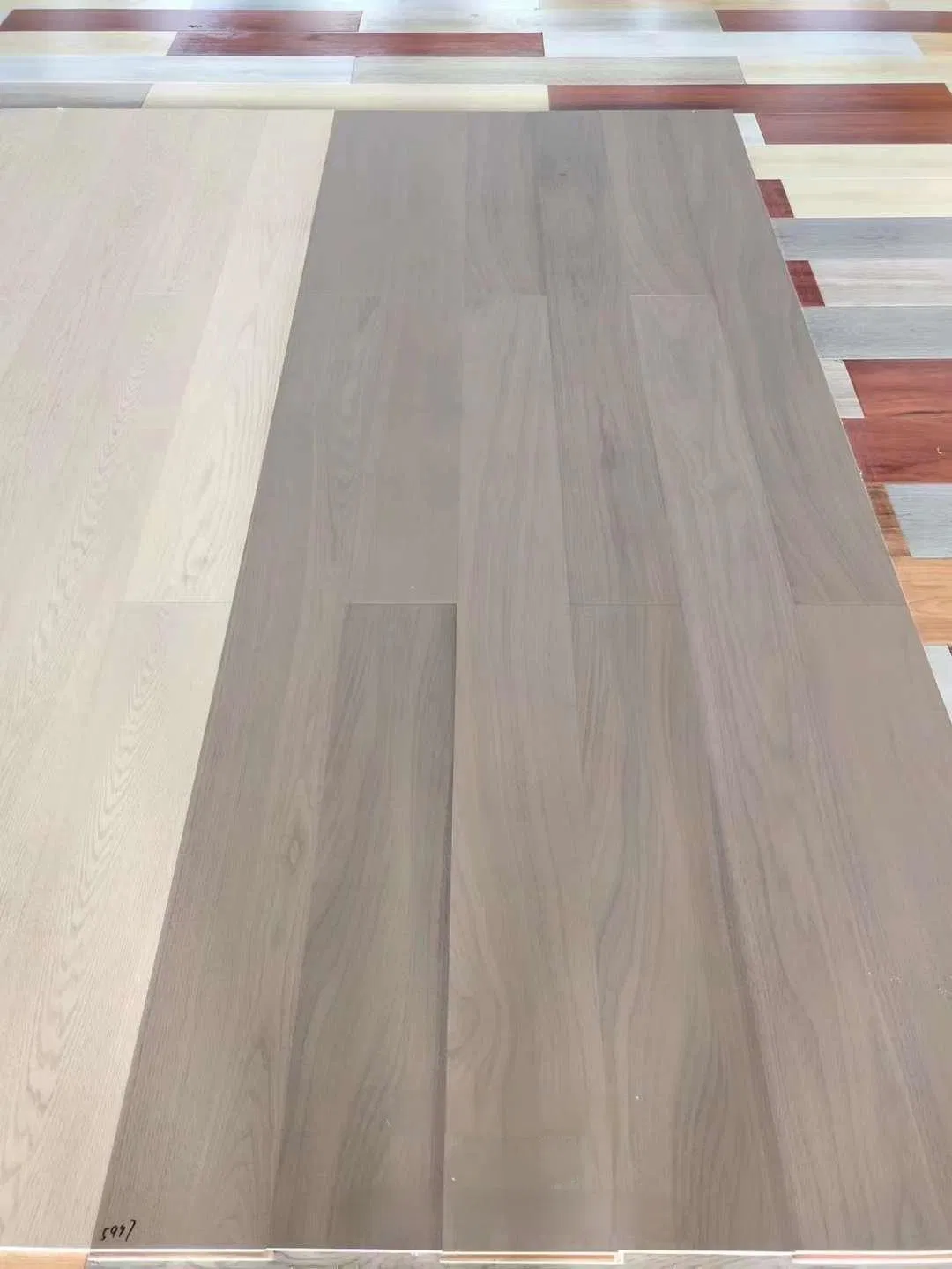 Fashion Color HDF Laminate Flooring with Click System