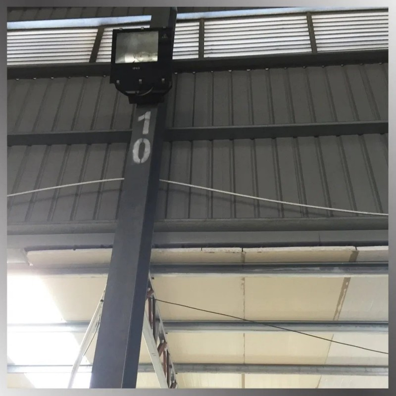 Carbon Structural Hot-Rolled Ridge Customized China Prefab Hall Steel Structure