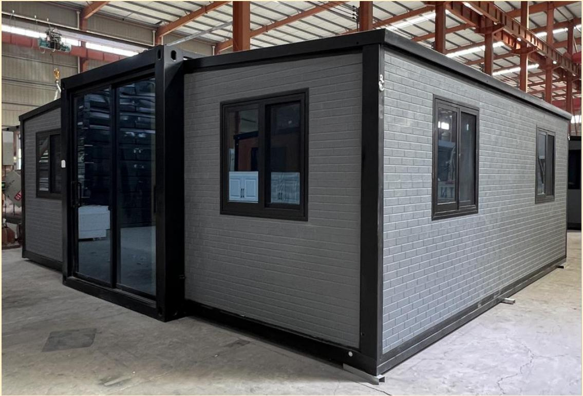 China Factory Wholesale Expandable Container House PVC Floor 5 Bedroom Prefabricated Home Container House for Season Saint