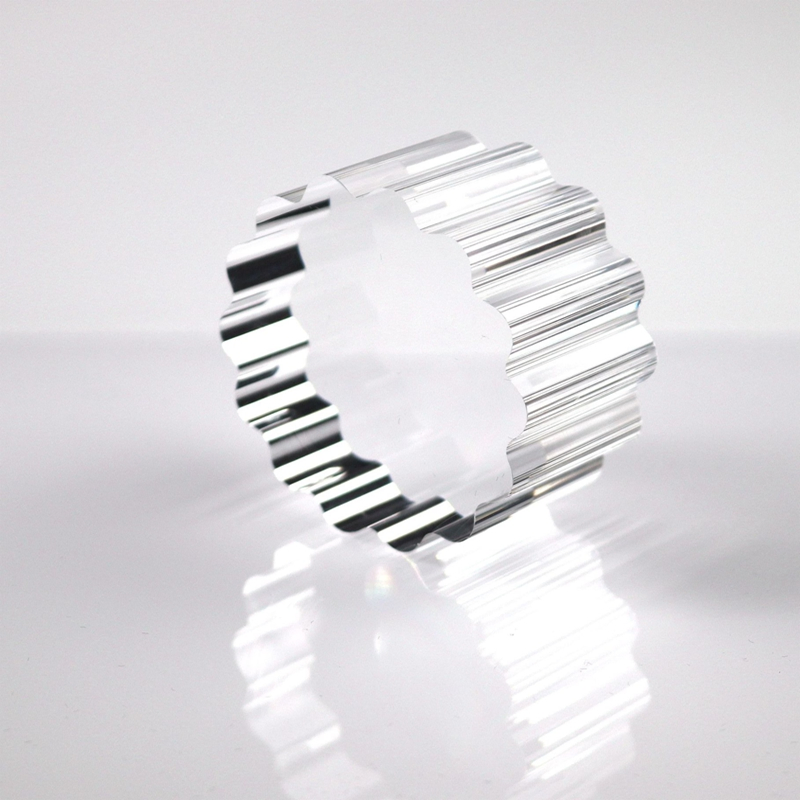 Clear Acrylic Display & Exhibition Stand for Jewelry & Cosmetic & Model Figure for Window