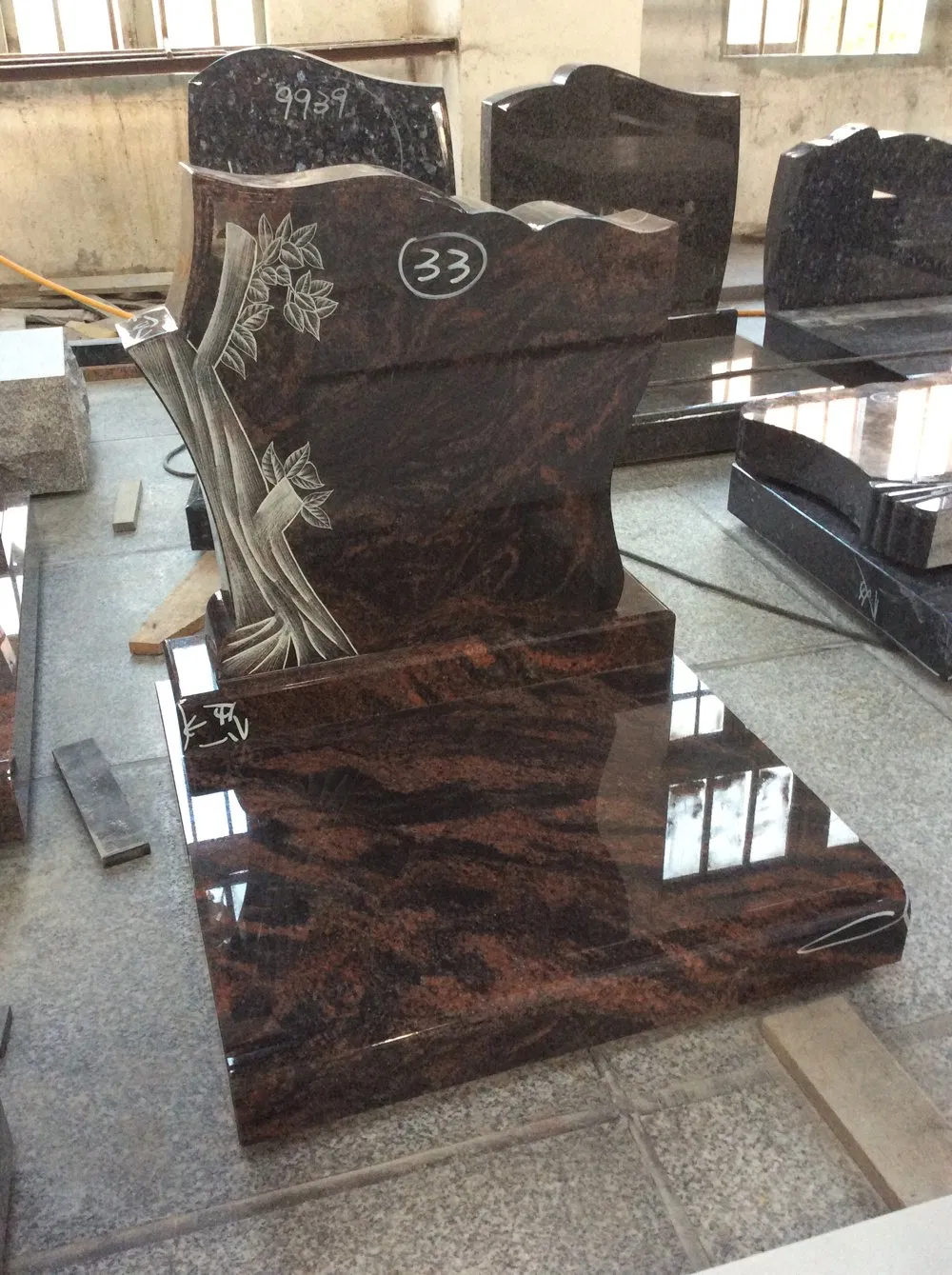 India Aurora Red Granite Carving Monument Tombstone for Memorial Cemetery