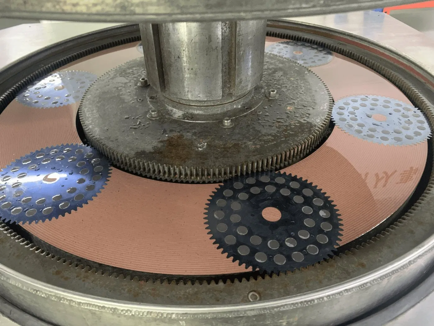 Медная полировальная пластина для сапфира