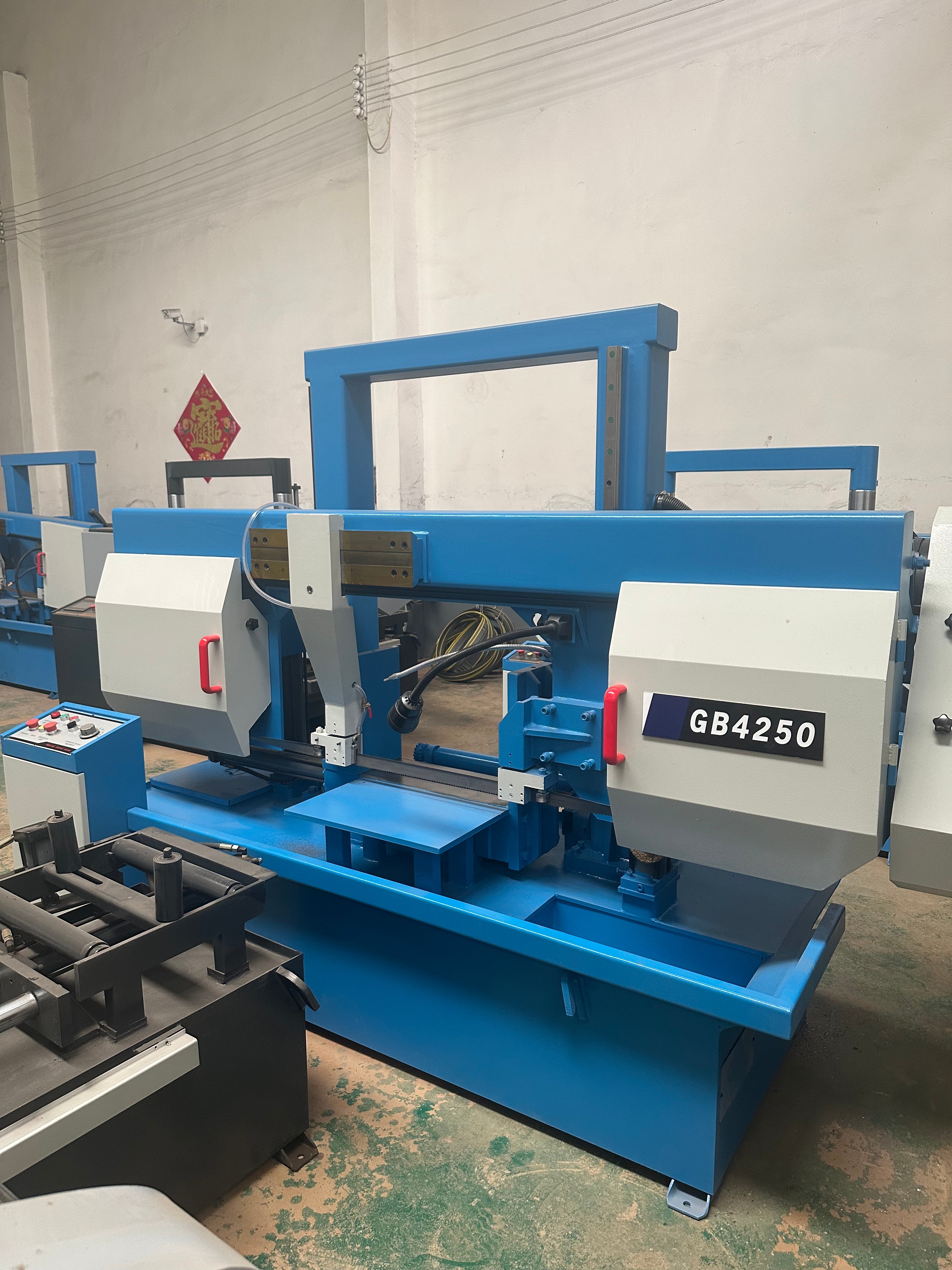 Станок ленточнопильный горизонтальный по металлу GB4250