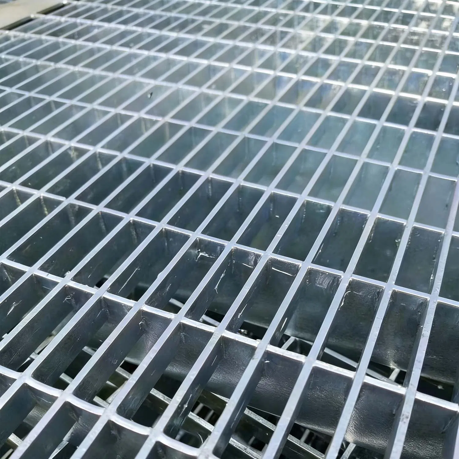 Industrial Walkway Roof Rust-Resistant Galvanized Steel Grating Grid Panels