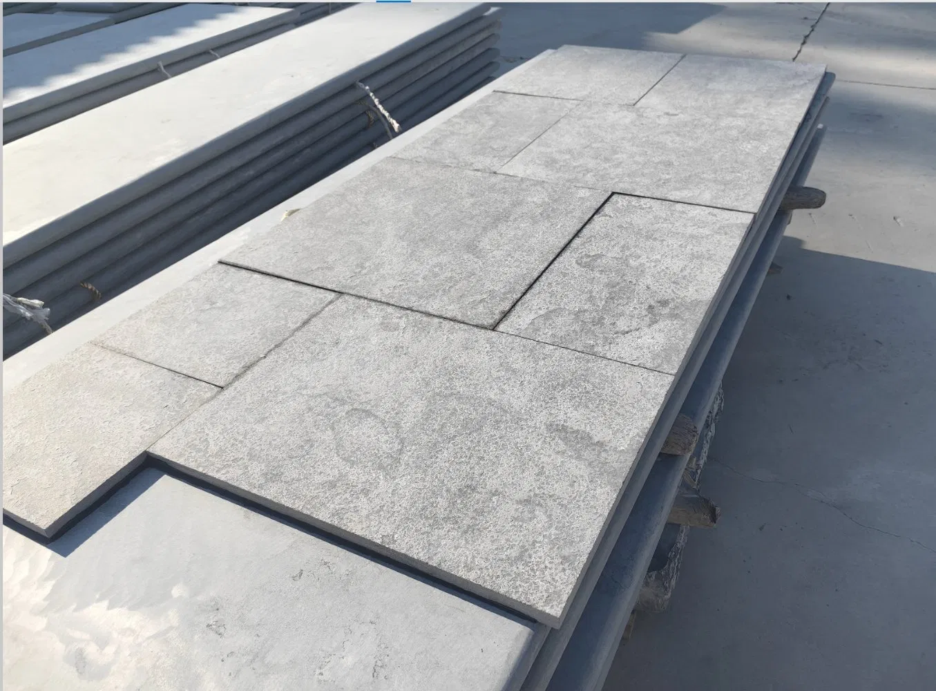 Blue Grey Lime Stone Chinese Flamed Blue Limestone Price for Outdoor Floor Tile