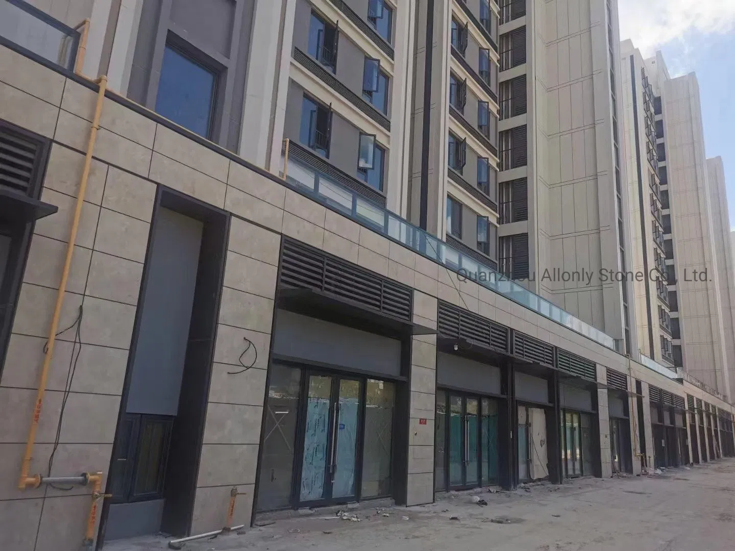 Honed Villa Marble Stone White/Beige Limestone Wall Panel Tile for Facade Design Exterior Wall