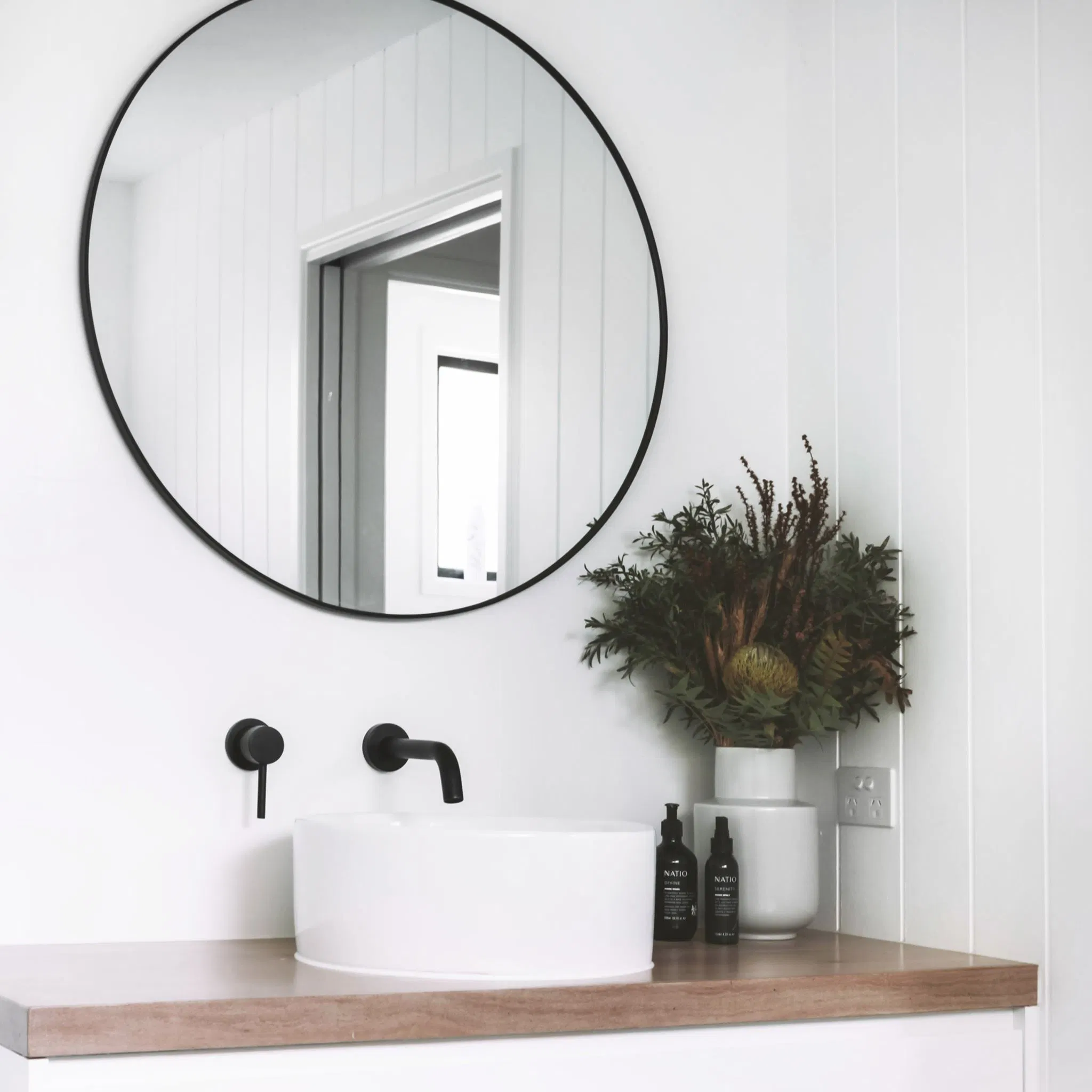 Decorative Bathroom Glass Round Metal Wall Mount Silver Mirror 600*600*40mm